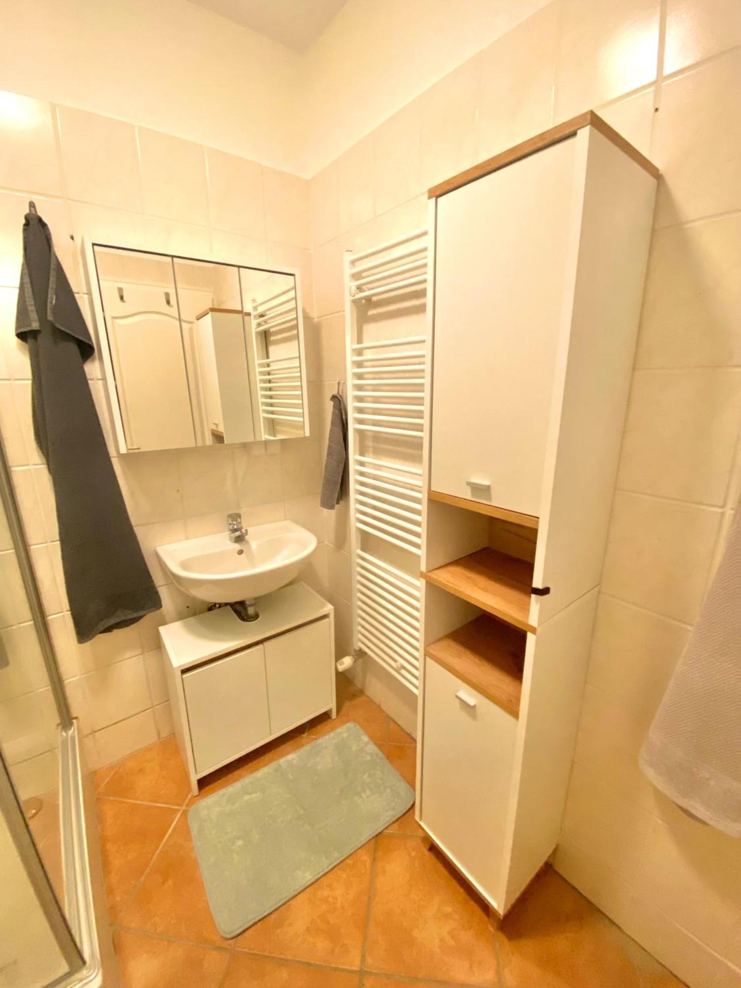 Burgblick Apartment- 60Qm, Kueche, Waschmaschine, Streamingdienste Seebenstein Εξωτερικό φωτογραφία